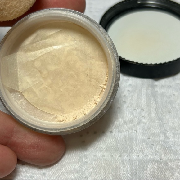 Set of 3 bundle Kat VonD makeup powder lock it concealer, spray & settin… - Picture 5 of 16